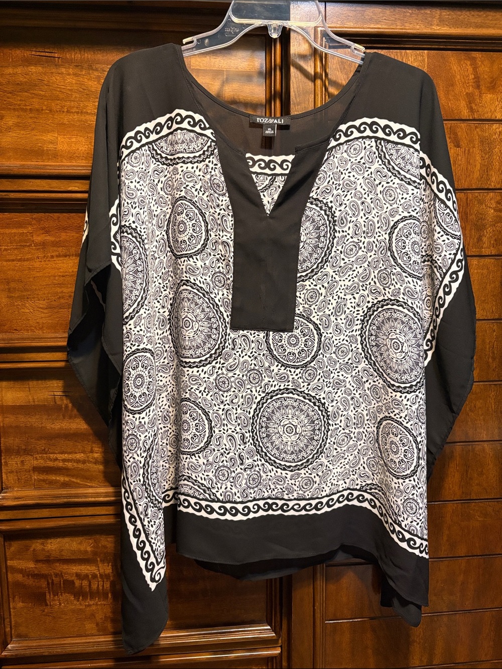 Roz & Ali Black and White Medallion and Paisley Poncho